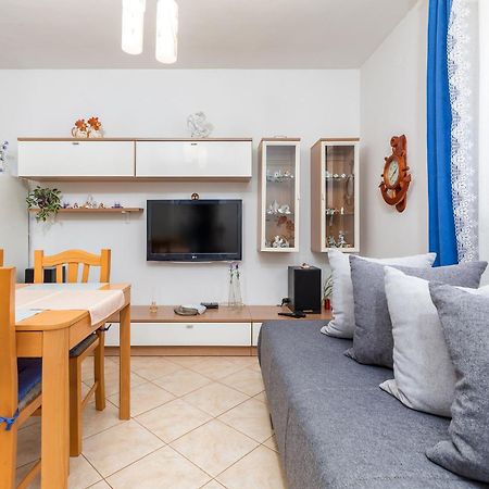 Apartment Milena Pula Bagian luar foto